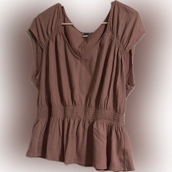Old Navy Tops - Old Navy Pink Smocked Sleeveless Blouse with Relaxed Fit -Size XL, Like New